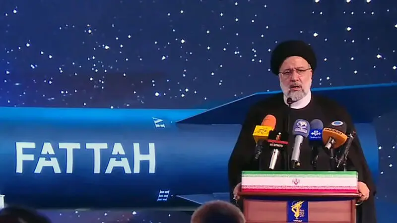 آیت الله سید ابراهیم رئیسی ، رئیس جمهور در مراسم رونمایی از ابر موشک هایپرسونیک «فتاح»