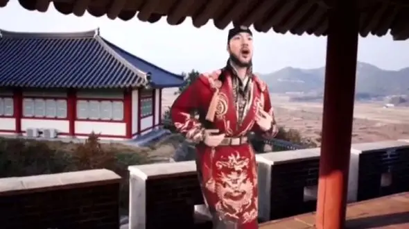 فیلم آواز محلی/  رقص پر انرژی جومونگ با آهنگ ترند تو تو تو خوشگل منی که شادیسم خالصه