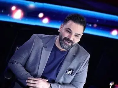 فیلم/ سکانسی متفاوت و تاریخی از عصر جدید/  شرکت کننده ای که بخاطر حضور در عصر جدید از کارش اخراج شده بود!