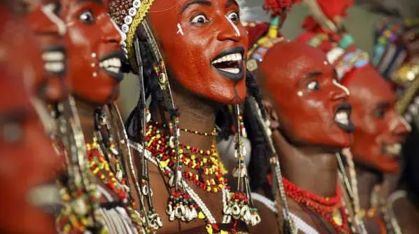 رفتار زشت این مردان برای بدست آوردن دل زن ها+تصاویر