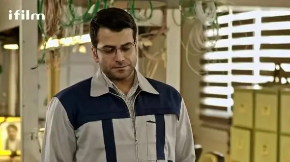 عکس| سفر در زمان؛ «جواد جوانِ» سریال بچه مهندس 3 در حال بوسه زدن بر شانه «سعید راد»