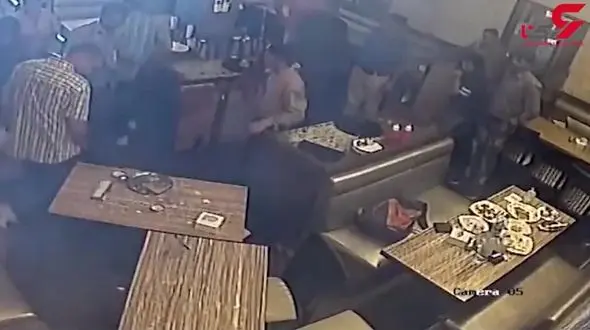 انفجار تلفن همراه در جیب صاحبش! +فیلم