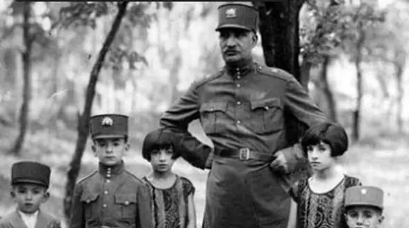 فیلم / سفری به کاخ گمشده رضاخان  در دل جاده پرطراوت چالوس/  کاخ ویلایی رضا شاهی با معماری شیک و باصفا !