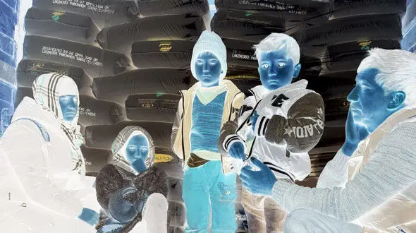 عکسی عجیب از قاچاق 5 عضو خانواده از ترکیه به ایران + تصویر دیدنی