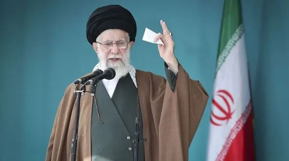 توییت جدید رسانه KHAMENEI.IR  از خطبه‌های نماز جمعه امروز 