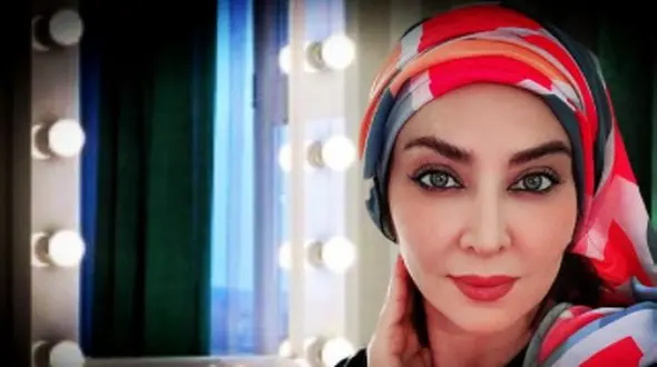 عکس / رونمایی فقیهه سلطانی از دو خواهر زیبا و چشم رنگی ... / نگذاشتم آنها وارد سینما و بازیگری بشن چون ...