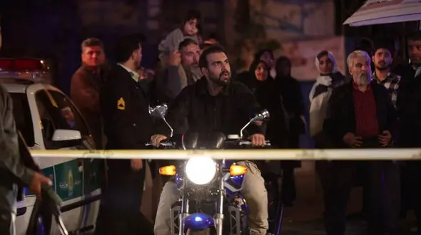 بازگشت پولاد کیمیایی به تلویزیون با «سرو، سپید، سرخ»؛ روایت فداکاری در روزهای جنگ