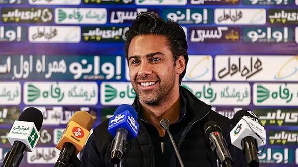 مجیدی: با عزت‌الهی صحبت نکرده‌ایم/ مثل هواداران استقلال نگرانیم