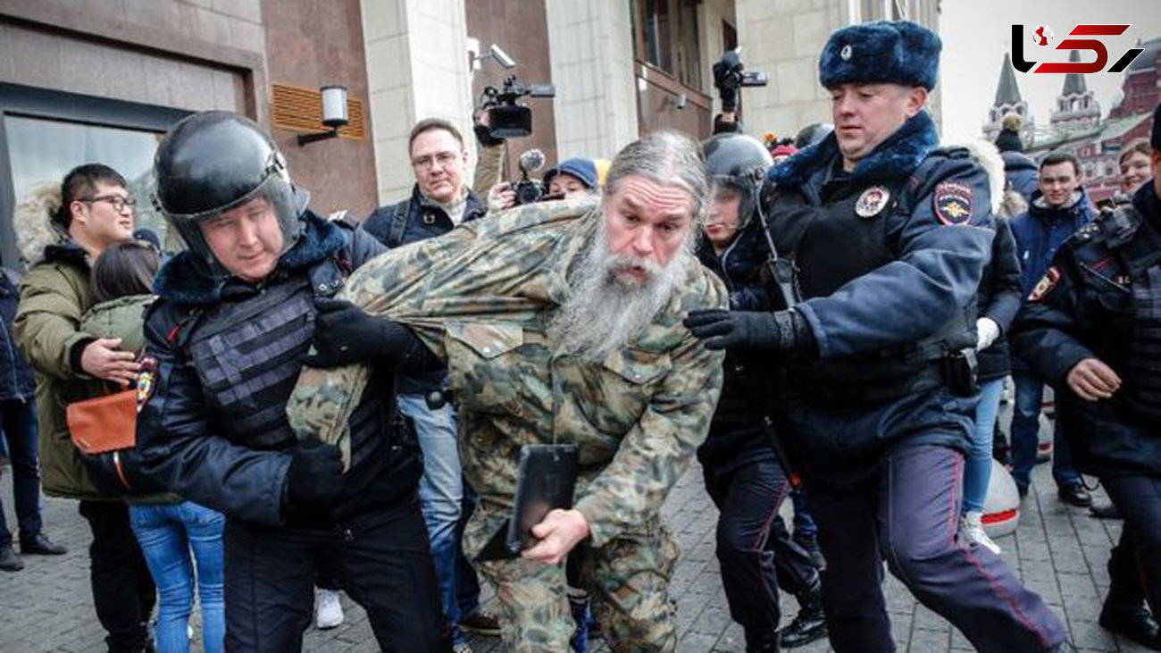 بازداشت بیش از ۴۰۰ تن در تظاهرات ضد پوتین