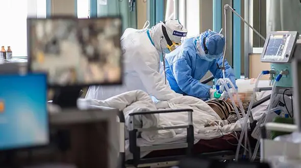 پیک پنجم کرونا با ویروس کرونای دلتا در راه است/ گروه های پرخطر سریع تر واکسینه شوند + فیلم