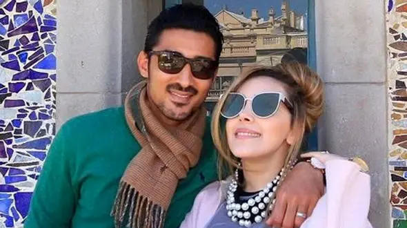 عکس زننده ساره بیات و رضا قوچان نژاد / زن باکلاس آقای فوتبالیست در اقامتگاه عرب ها!