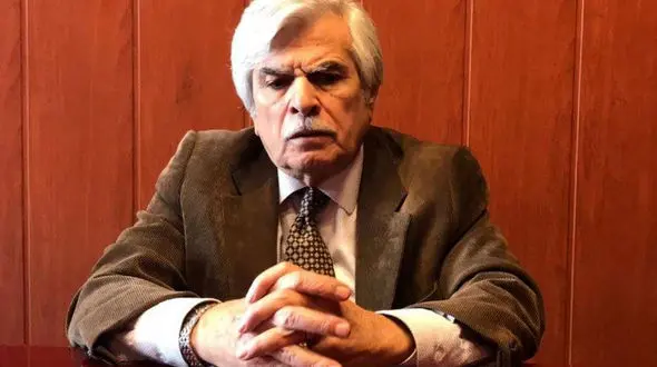 اقتصاد ایران گروگان سیاست است