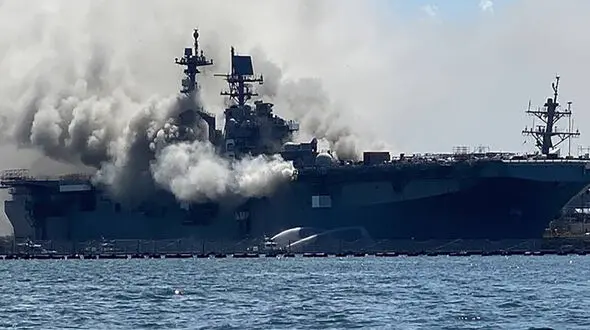سپاه ناوهای آمریکایی ، 3 نفتکش و 3 شناور را هدف گرفت/ ۵۶ نفتکش متخلف مرتبط با آمریکا در فهرست ممنوعه ایران قرار گرفت / آمریکا به 3 نفتکش‌ ایران حمله کرد + فیلم