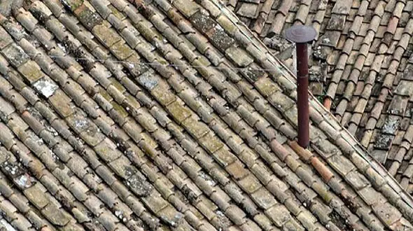 سارق بدشانس در دودکش اسیر شد + فیلم