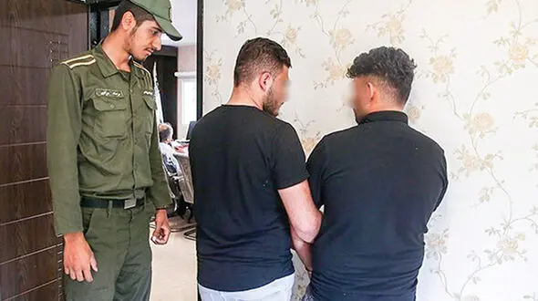 کابوس وحشت زن جوان از 2 گرگ خیابانی / پلیس مشهد فاش کرد+ عکس متهمان