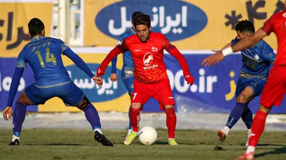 پافشاری فولاد خوزستان برای جذب بازیکن تراکتور