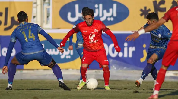پافشاری فولاد خوزستان برای جذب بازیکن تراکتور