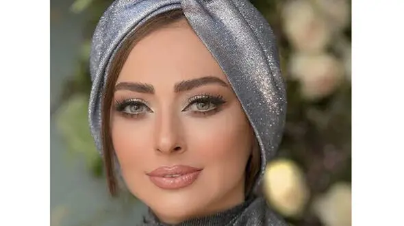 رنگ جیغ لباس کوتاه نفیسه روشن کنار مرد غریبه ! + بیوگرافی خانم بازیگر حاشیه ساز