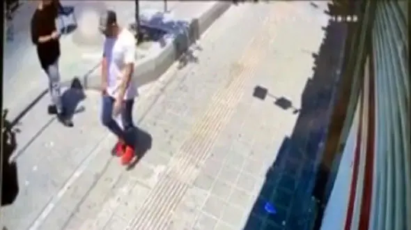 فیلم لحظه سرقت وسط خیابان / مرد تبریزی باور نمی کرد ! 