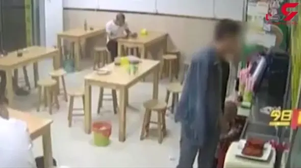 گرو گذاشتن دختربچه به جای پول توسط پدر+ فیلم