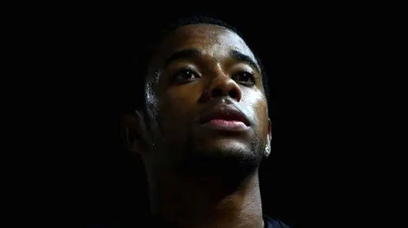 ستاره فوتبال و دوستانش یک زن را بی آبرو کردند + عکس