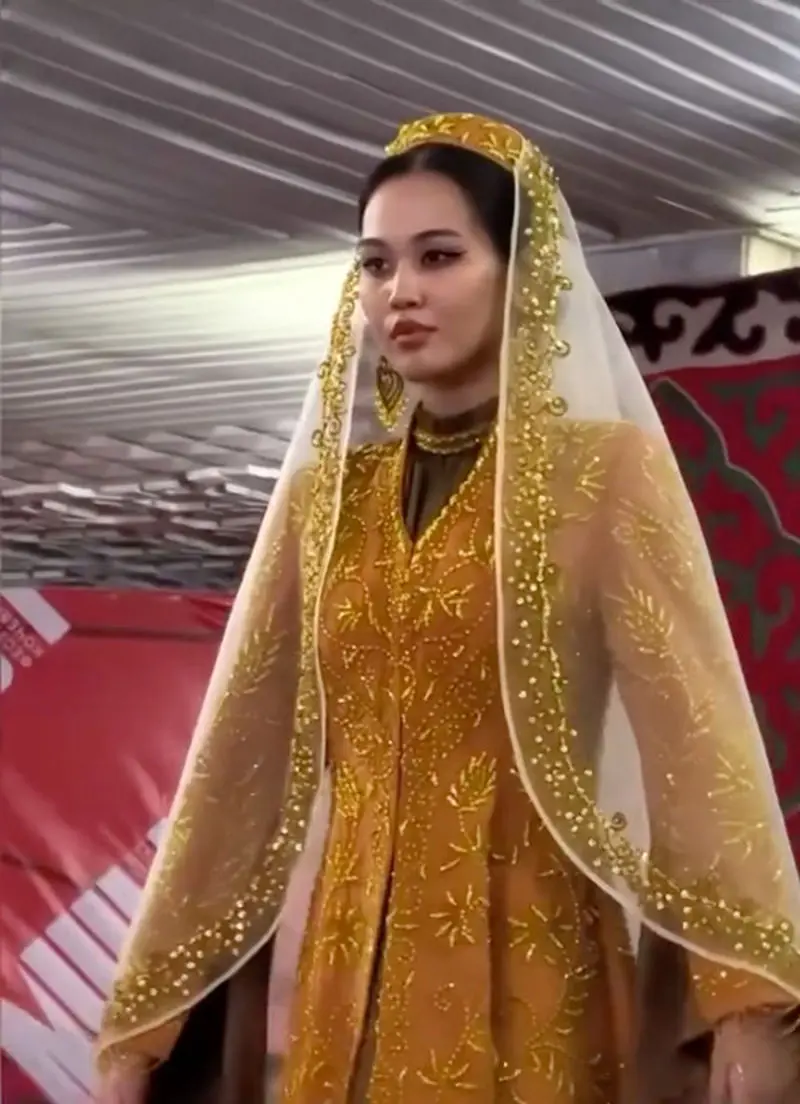 کالکشن طراح تاجیکی با الهام از شاهنامه