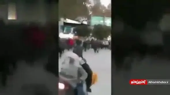 حمله به مردم با تبر و شمشیر در روز روشن / حقیقت ماجرای تبرکشی اراذل و اوباش در گرگان+ فیلم