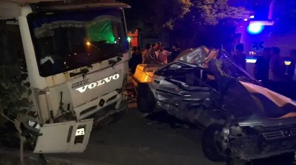 تصادف مرگبار دو خودرو در محور کمربندی شهید چمران بناب، ۲ نفر را به کام مرگ کشاند