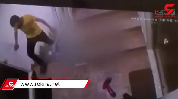 فیلم لحظه سرقت کفش توسط جوان ماسک دار / در تبریز رخ داد