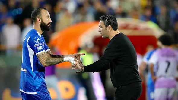 چشمی تکذیب کرد: نکونام با بازیکنان درگیر نشد