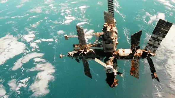 اولین خانه ساخته‌ شده توسط انسان در خارج از کره زمین