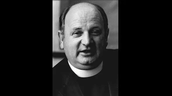 کشیش متجاوز بالاخره اعتراف کرد / او به کودکان فامیل تعرض می کرد !+عکس