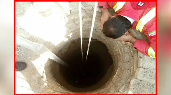 جان باختن یک جوان در اثر سقوط به چاه فاضلاب در کرمان +عکس