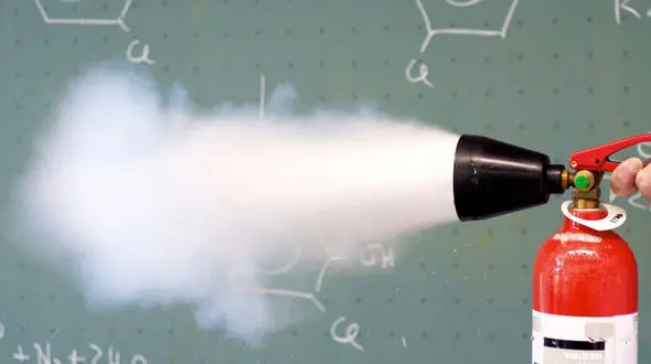 مسمومیت 5 دانش آموز دختر در اراک/ شیطنت زیر سر کدامشان بود ؟ 