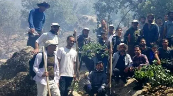 آتش‌سوزی گسترده در تنگ بستانک مرودشت مهار شد