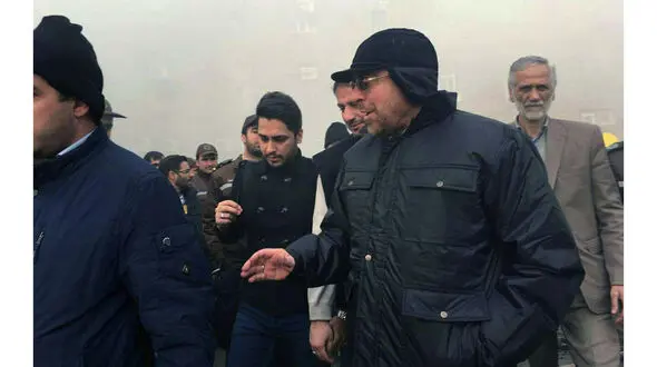 شهردار تهران دوباره به محل فاجعه پلاسکو آمد +عکس