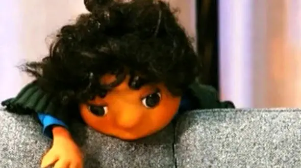 فیلم / بچه عاشق شد! +  آواز سوزناک و عاشقانه بچه برای معشوق !