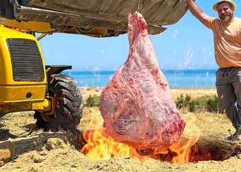 یک تجربه خوشمزه در باکو؛ ران گاو تنوری با روش سنتی 10 ساعته + فیلم
