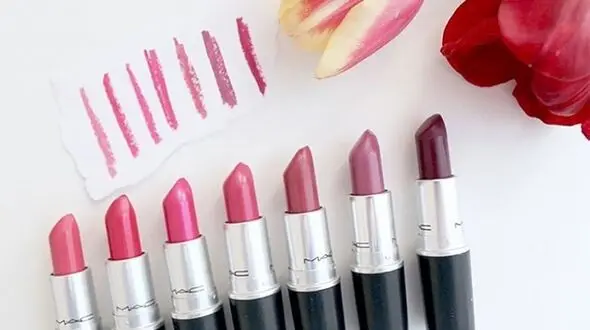 رژلب بدون سرب در خانه بسازید+دستور تهیه