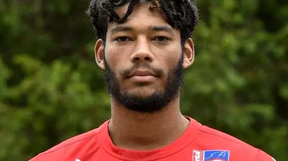 مرگ دردناک یک ورزشکار در زمین بازی+ عکس