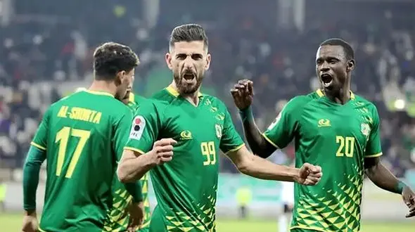 الشرطه تا دندان مسلح برابر استقلال