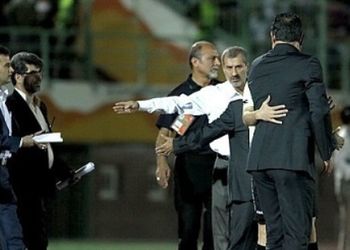 مایلی کهن خطاب به علی دایی: تو پرسپولیسی نیستی بلکه پول‌پرست هستی / با مرحوم پدر این آقا در مکه بودیم، بر حسب وظیفه، در حمل چمدان‌های آن خدابیامرز کمک کردم ولی این آقا به پدرم بد و بیراه گفت
