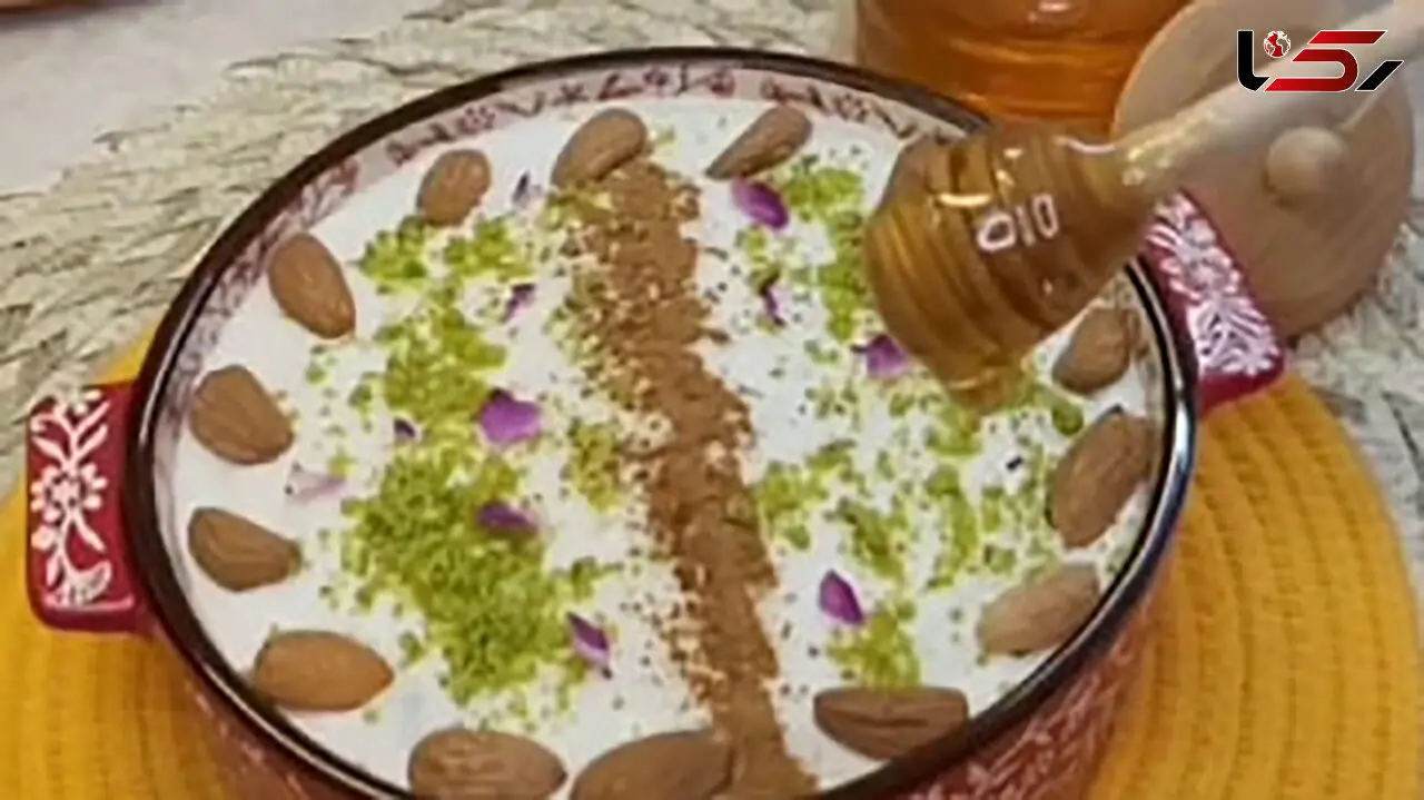طرز تهیه حریره بادام بهترین صبحانه برای فرزندان محصل شما + فیلم