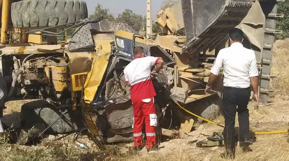سقوط مرگبار یک دستگاه لودر در منطقه شلال دان باشت