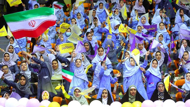 آیت الله سید ابراهیم رئیسی صبح امروز چهارشنبه در آیین گرامیداشت روز دختر و « جشن دختران آرمانی » که در مجموعه 12 هزار نفری آزادی برگزار شد
