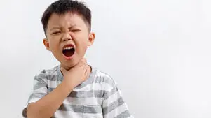 اگر غذا در گلو بپرد و تنها باشیم چگونه خودمان را از خفگی نجات دهیم؟