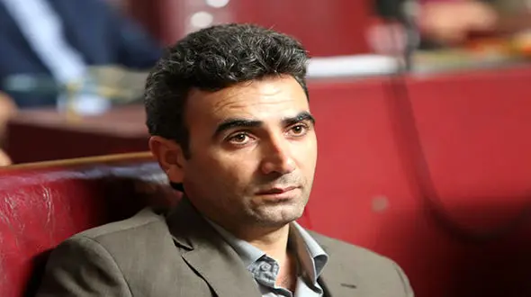 نماینده اردبیل: از دولت رفع بیعت می کنم! / نرخ بیکاری اردبیل 70 درصد است / مردم درگیر سونامی سرطان و نبود آب آشامیدنی