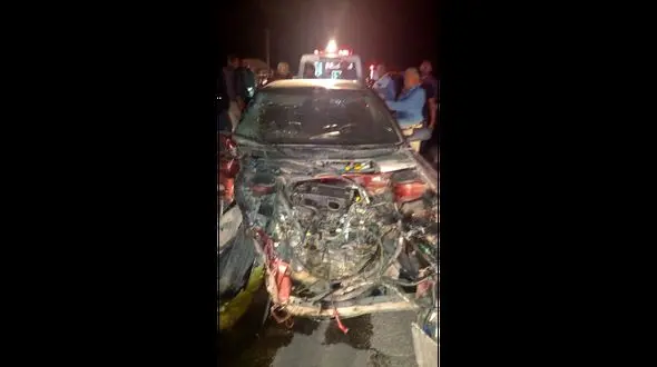 عکس / شاخ به شاخ وحشتناک 2 پژو در یاسوج