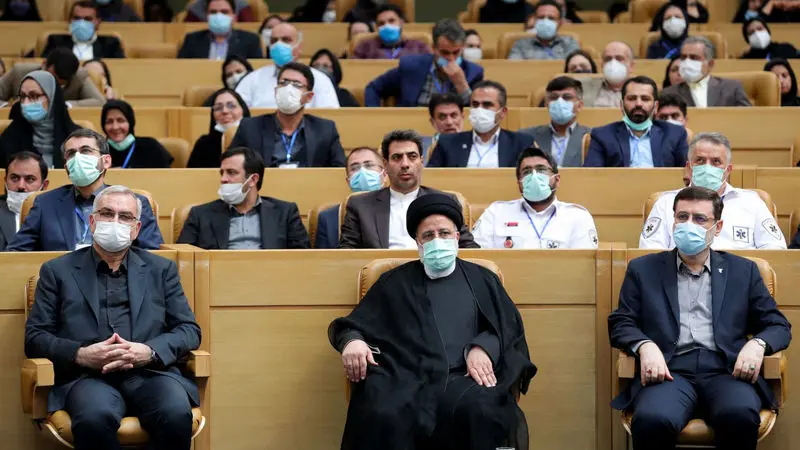 سید ابراهیم رییسی امروز( شنبه )  در همایش ملی خدمت ماندگار با گرامیداشت یاد شهدای سلامت و مدافع حرم و تقدیر از کادر درمان و سلامت کشور