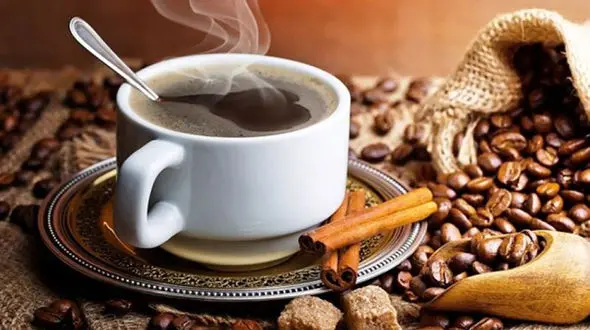 این نوشیدنی محبوب مانع سکته قلبی و سکته مغزی شما می‌شود